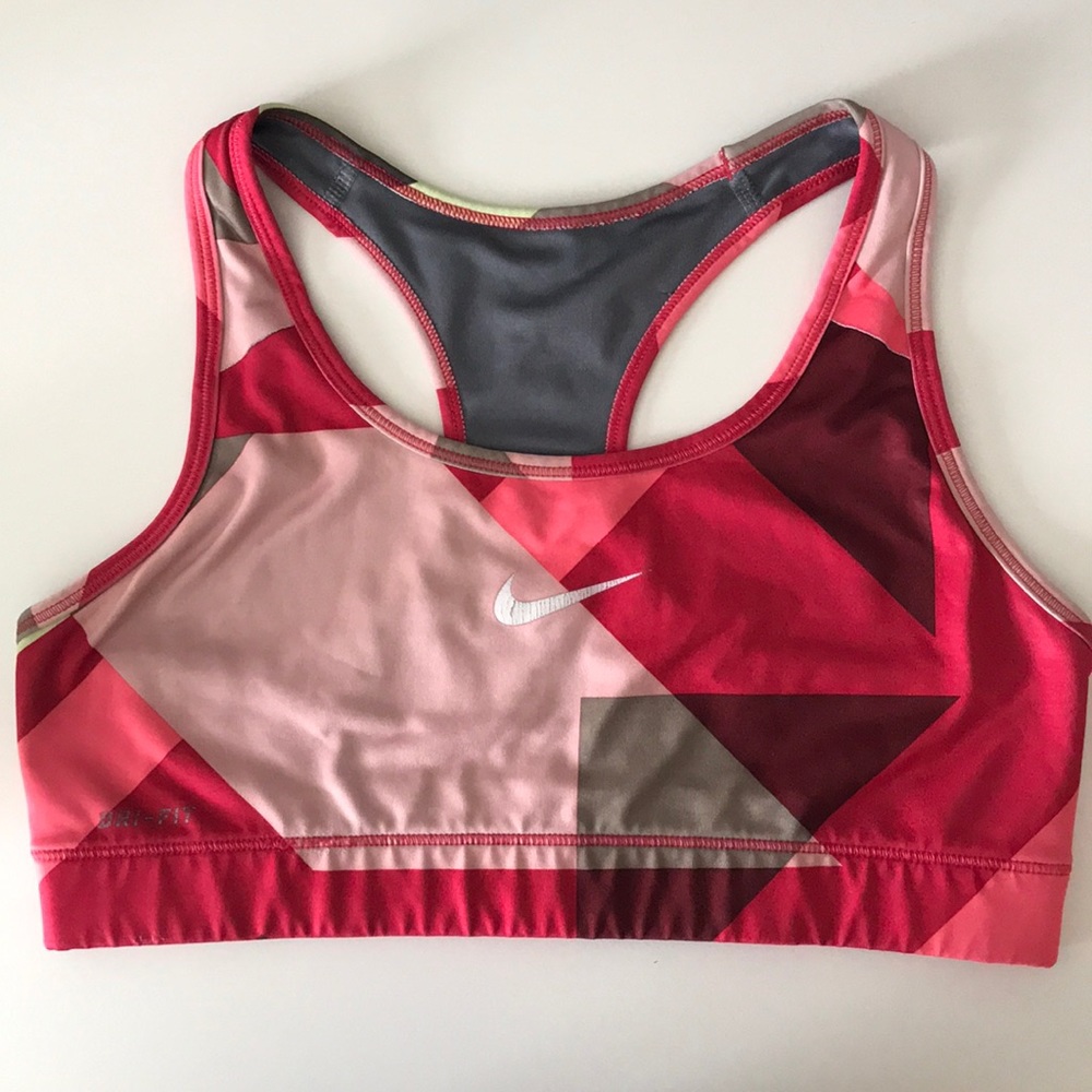 Medium Support Nike Pro sports bra